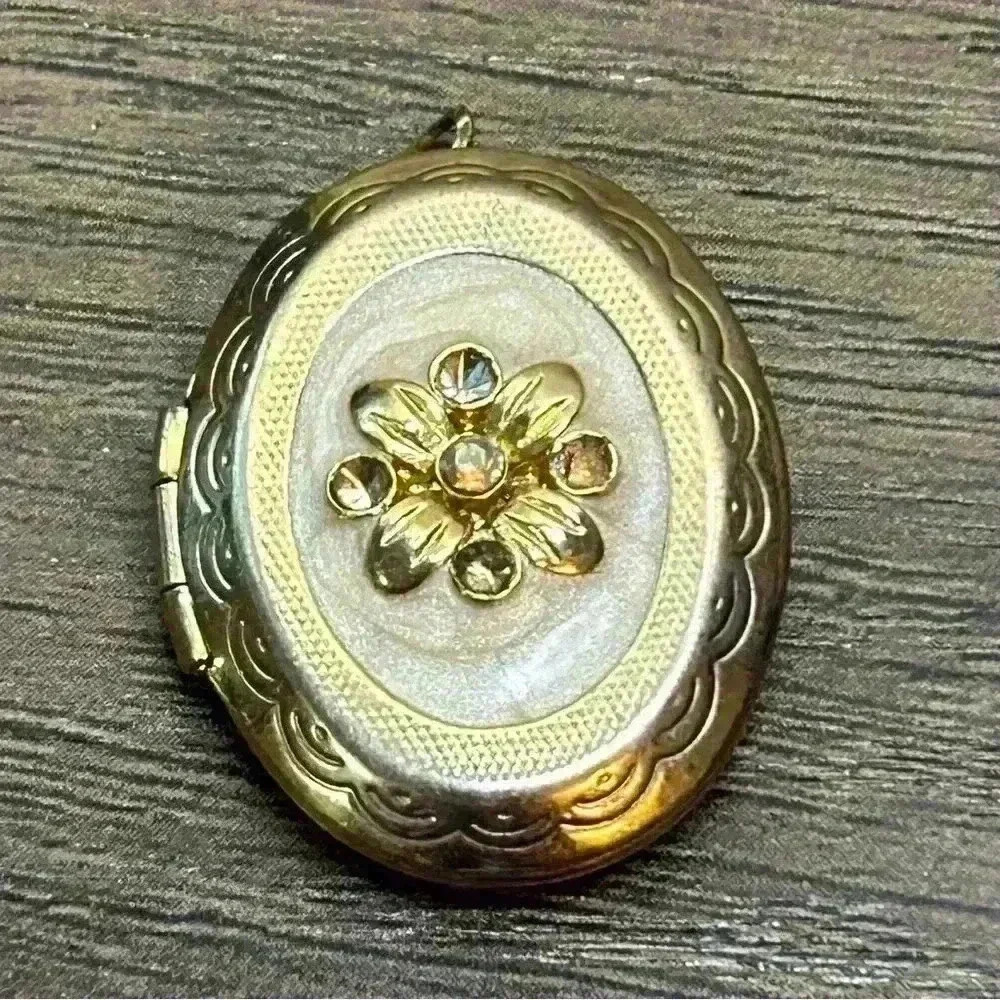 Vintage Gold Tone White Enamel Floral Locket Pendant